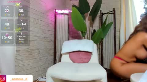 bella_posh online show from December 16, 8:53 am