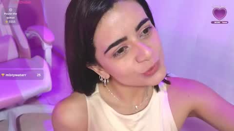 bella_thixx online show from October 15, 4:38 am