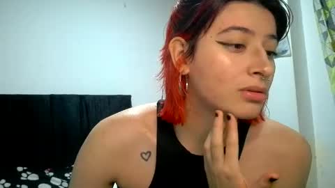 bella_thorne1999 online show from June 23, 12:40 am