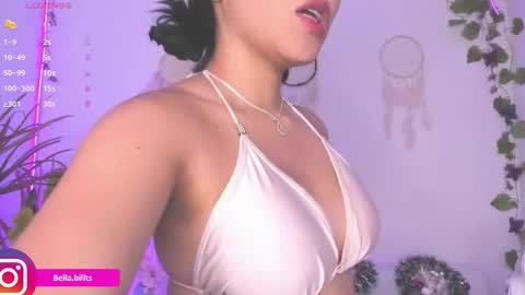 Bella online show from December 14, 8:15 pm