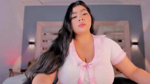 bellaboobs_ online show from November 4, 8:10 pm