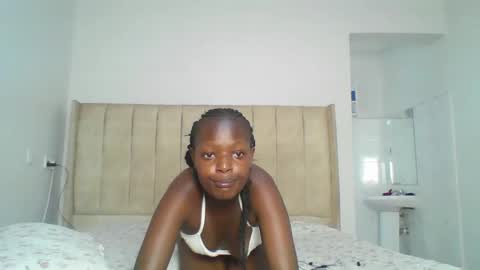 bellah online show from February 7, 12:30 pm