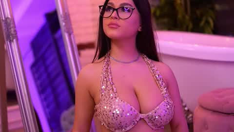 Bella online show from October 9, 6:57 pm