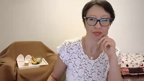 Emma online show from July 29, 7:25 pm