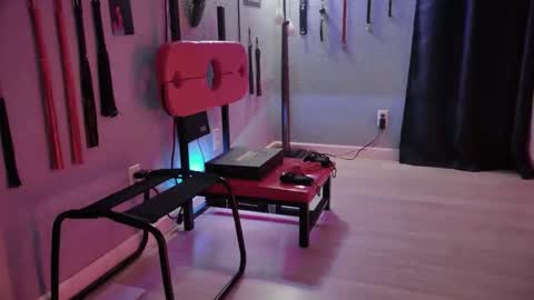 Bellaskeykeeper online show from April 12, 7:34 am