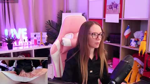 Alice online show from March 26, 7:57 am