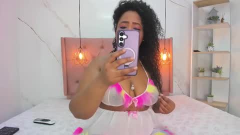 belle online show from March 4, 12:02 pm