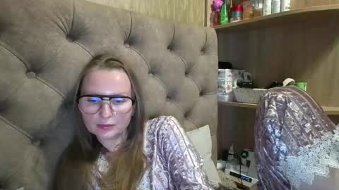 Amelia online show from October 7, 6:59 pm