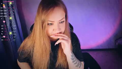 Your Annabelle Wolf  online show from September 9, 7:25 pm