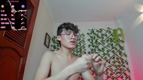 Neon online show from December 5, 1:09 pm