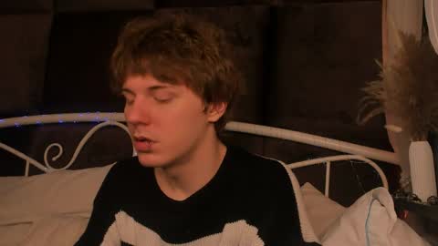 Benjamin online show from May 31, 8:54 pm