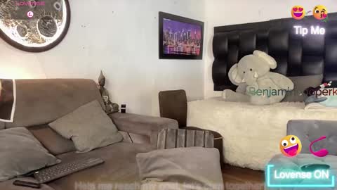 benjamincooperk online show from February 10, 5:21 am