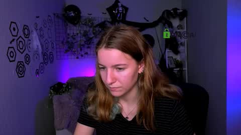 Benny online show from October 25, 12:27 pm