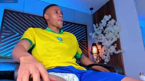 bento_fox online show from November 22, 4:00 am