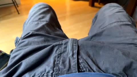 Snapshot of benz10001 chatting on September 16, 10:24 pm benz10001 online show from September 16, 10:24 pm