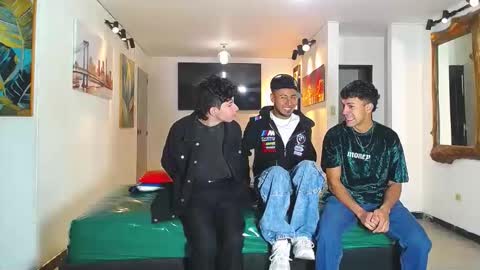 benz boys online show from November 22, 11:52 am