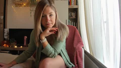 Vicky   online show from January 7, 8:08 am