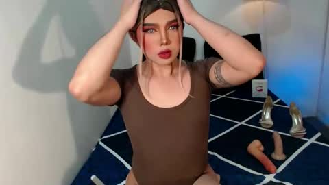 bestgirljulia online show from November 3, 11:50 pm