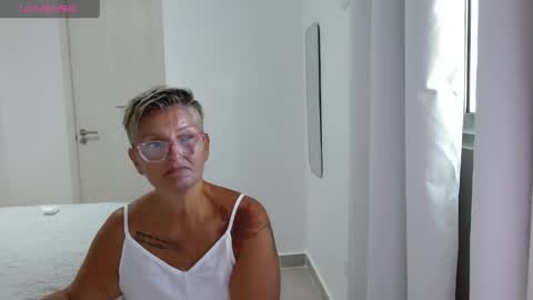 bibiana online show from May 21, 1:06 pm