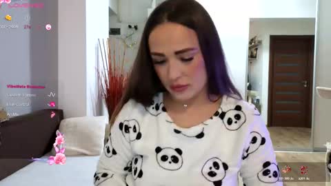   BeyonceDoll       Twitter DollBeyonce    online show from November 26, 6:04 pm