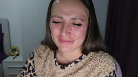   BeyonceDoll       Twitter DollBeyonce    online show from April 10, 9:41 pm