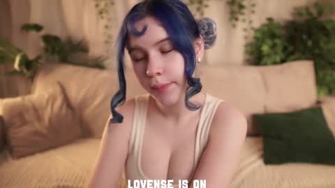 Eliz online show from December 19, 1:45 am