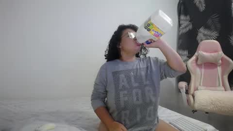 Bianca Tuesday to Sunday from 2am to 6am UTC-5 online show from November 18, 9:45 am