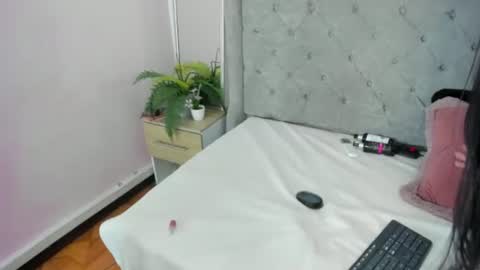Biannca Diaz online show from July 12, 1:58 pm