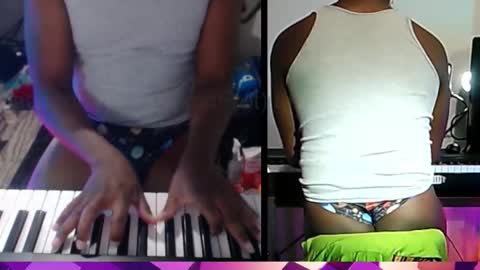 BicepsandFrot online show from November 10, 4:04 am