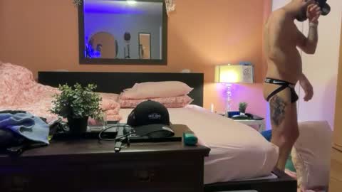 bidaddy83 online show from January 19, 7:07 am