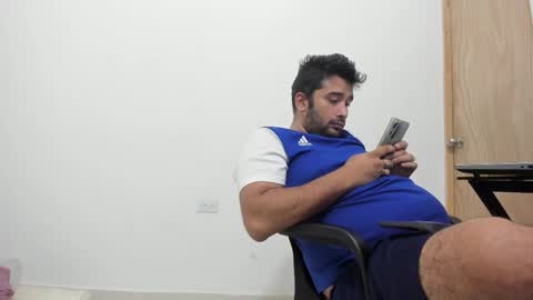 Tommy online show from December 13, 11:33 pm