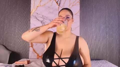 Tell me Sophia  online show from March 1, 8:13 pm