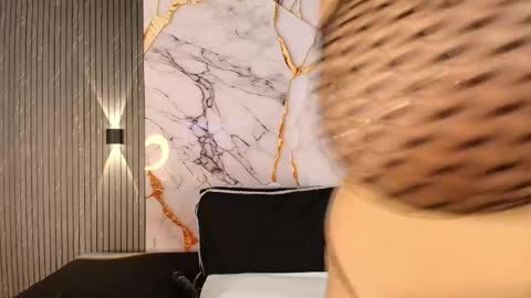 Tell me Sophia  online show from April 17, 9:50 pm