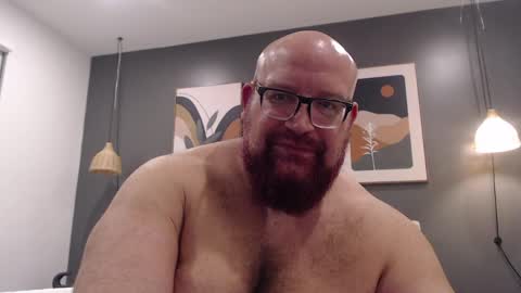 BigBear4Cuddles online show from April 16, 2:44 am