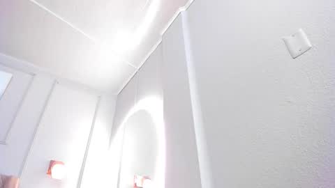   online show from March 28, 10:16 am