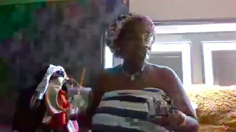 bigbootydimpless online show from December 19, 4:45 am