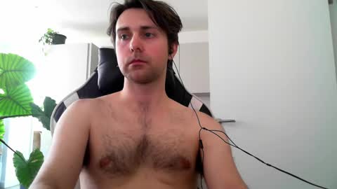 Big Brit online show from March 2, 11:18 am