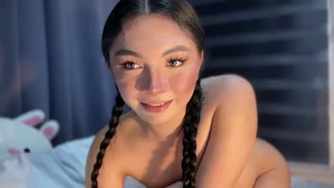 Yeng online show from March 9, 11:15 am