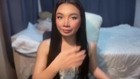 Yeng online show from March 8, 11:03 am