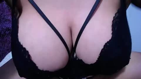  Sunny   online show from June 23, 3:25 am