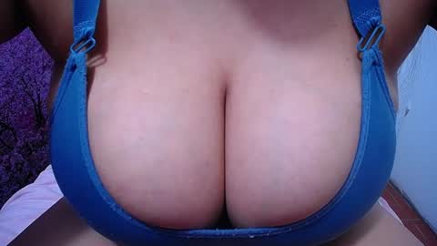  Sunny   online show from July 10, 2:05 am
