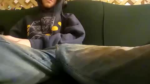 biggestboiiii online show from April 4, 12:39 am