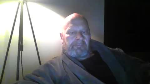 Snapshot of bigmike3339 chatting on March 11, 5:46 am bigmike3339 online show from March 11, 5:46 am