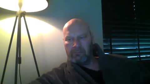 Snapshot of bigmike3339 chatting on March 1, 8:13 am bigmike3339 online show from March 1, 8:13 am