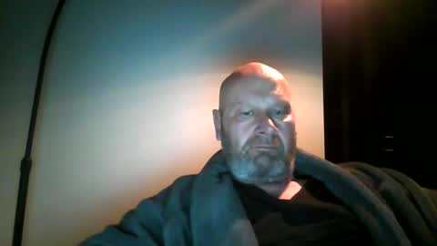 Snapshot of bigmike3339 chatting on December 9, 5:51 am bigmike3339 online show from December 9, 5:51 am