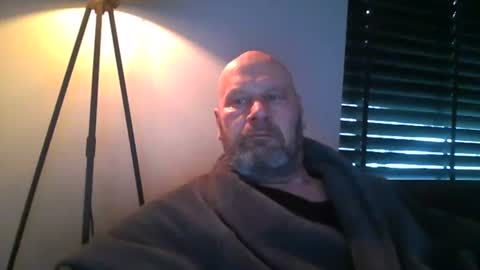 Snapshot of bigmike3339 chatting on February 22, 8:29 am bigmike3339 online show from February 22, 8:29 am