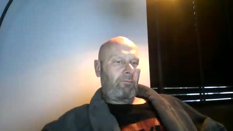 Snapshot of bigmike3339 chatting on January 29, 7:36 am bigmike3339 online show from January 29, 7:36 am
