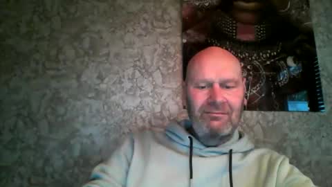 Snapshot of bigmike3339 chatting on December 2, 1:41 pm bigmike3339 online show from December 2, 1:41 pm
