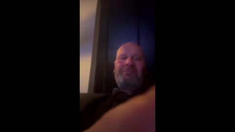 Snapshot of bigmike3339 chatting on January 10, 8:15 pm bigmike3339 online show from January 10, 8:15 pm