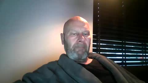 Snapshot of bigmike3339 chatting on January 8, 7:34 am bigmike3339 online show from January 8, 7:34 am